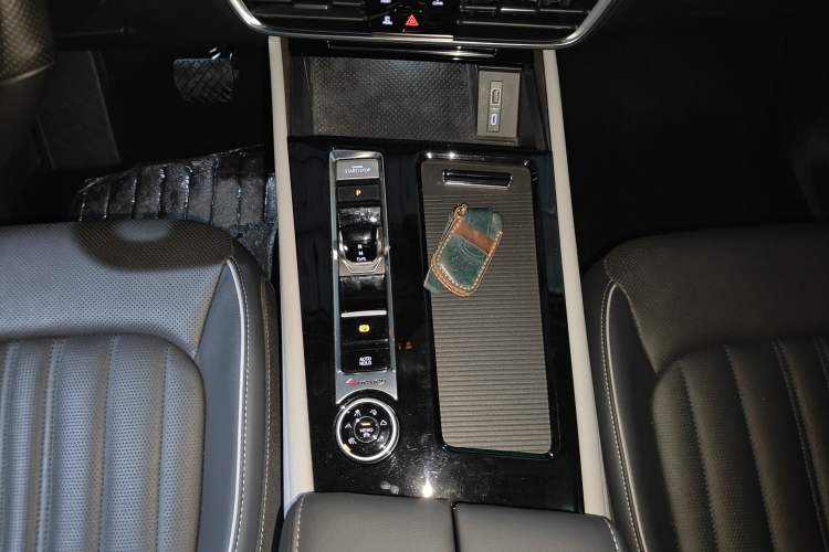 Used Volkswagen Teramont 2021 380TSI Four-Wheel Drive Prestige Luxury Edition Gear Lever