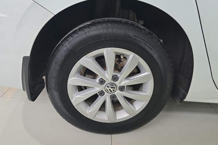 Used Volkswagen Bora 2019 1.5L Automatic Fashion Model Right Rear Wheel Hub