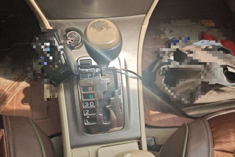 Used Toyota Corolla EX 2013 1.6L Automatic Luxury Edition Gear Lever