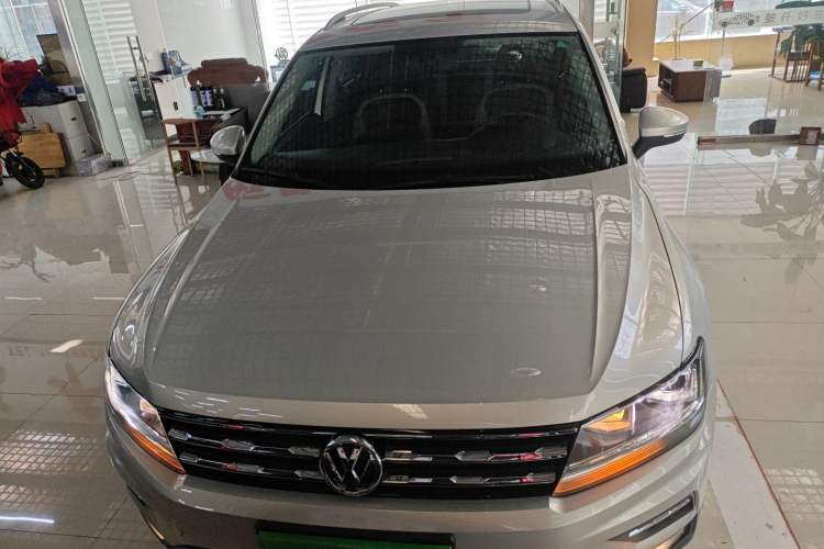 Used Volkswagen Tiguan L 2017 330TSI Automatic Two-Wheel Drive Luxury Edition