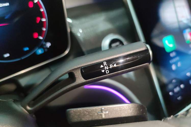 Used Mercedes-Benz GLC 2025 Refresh GLC 260 L 4MATIC Dynamic Edition Gear Lever