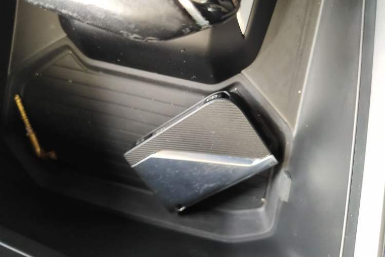 Used Lynk & Co 06 EM-P 2020 PHEV Plus Interior 1