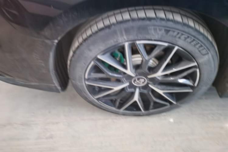 Used BYD Han 2022 EV 610 km All-Wheel-Drive Qianshan Cui Limited Edition
