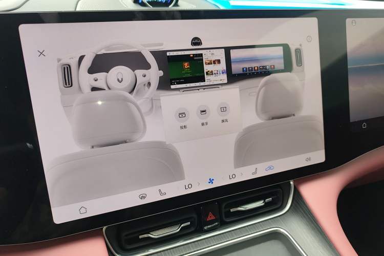 Used Hima AITO M8 2025 Extended-Range Ultra Version 53.4 kWh 5-Seater Edition Audio And AC Panel