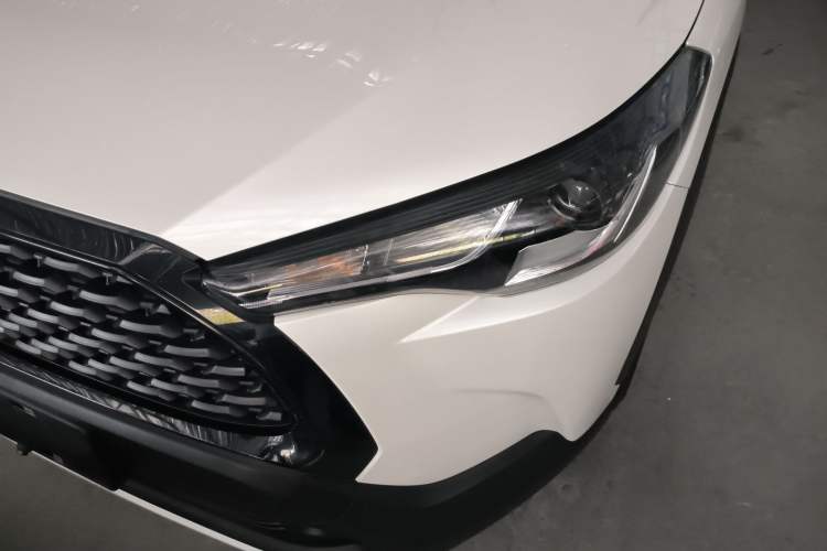 Used Toyota Corolla Cross 2023 2.0L Pioneer Edition Left Front Headlight