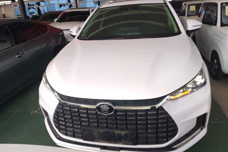 Used BYD Tang New Energy 2019 EV600D Four-Wheel Drive Smart Connectivity Leading Model
