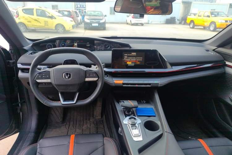 Used Changan UNI-V 2024 1.5T Prestige Edition