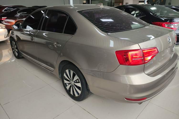 Used Volkswagen Sagitar 2017 230TSI Automatic Comfort Version