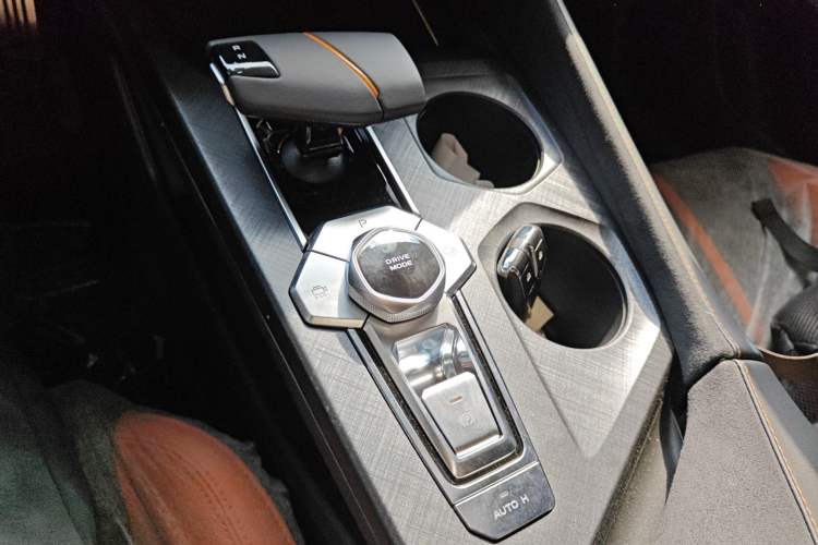 Used CHANGAN UNI-V 2024 1.5T Prestige Sport Edition
