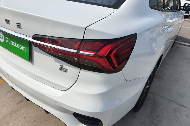 Used Roewe i5 2021 1.5L Manual Platinum Edition
