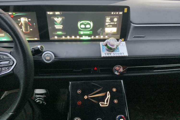 Used NETA U 2023 Neta U-Ⅱ Challenge Edition 500 U Show - Lithium-Ion Battery
