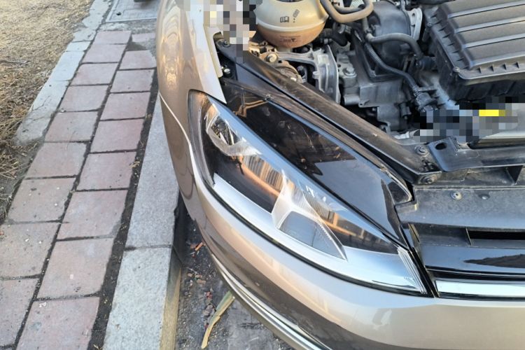 Used Volkswagen Golf 2016 1.6L Automatic Comfort Model Right Front Headlight