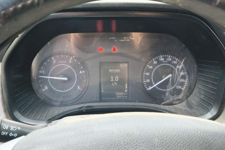 Used JMC Baodian 2023 2.5T Diesel Two-Wheel Drive Comfort Edition Flat-Base Cargo Bed Long Wheelbase JX4D25A6L