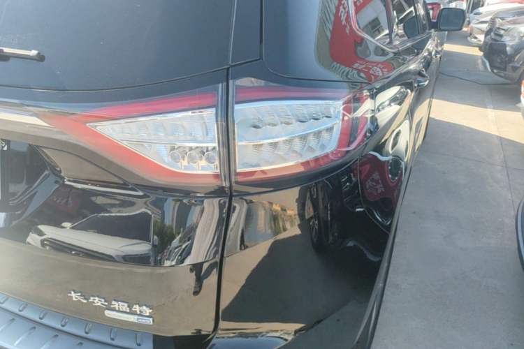 Used Ford Edge 2016 EcoBoost 245 Four-Wheel Drive Titanium 7-Seater
