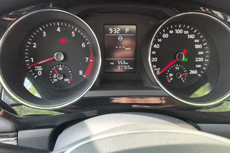 Used Volkswagen Sagitar 2015 230TSI Automatic Comfort Version