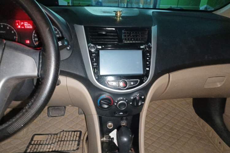 Used Hyundai Verna (older generation) 2014 1.4L Automatic Smart GLS