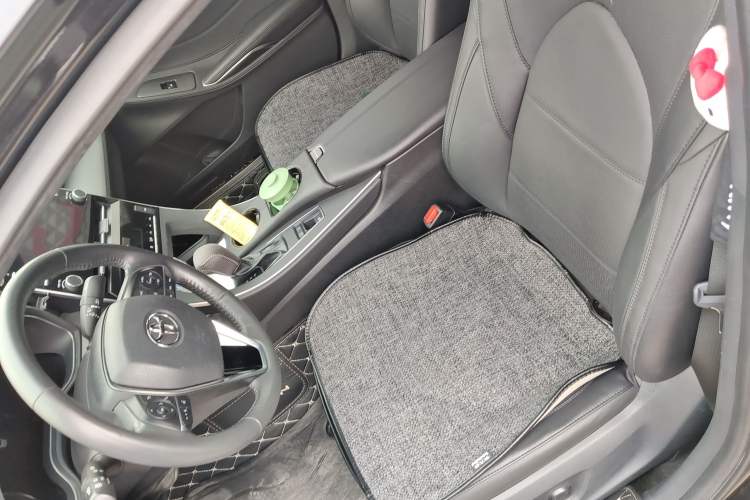 Used Toyota Avalon 2019 2.0L XLE Premium Edition China VI Left Front Seat