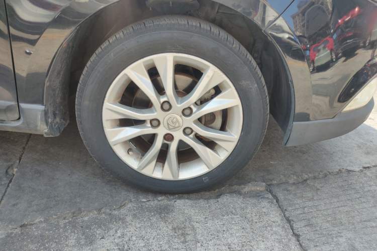 Used Baojun 730 2014 1.5L Manual Luxury Navigation ESP Version 7 Seats
