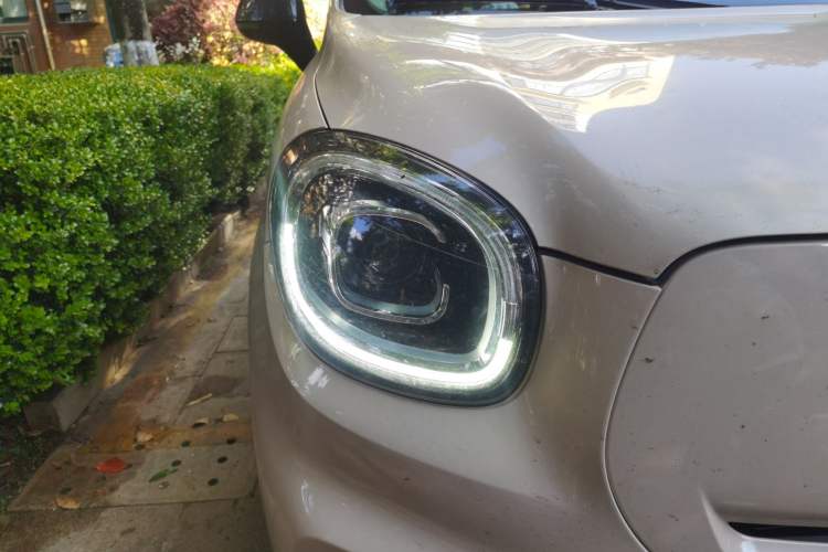 Used Leapmotor T03 2022 Star Diamond Edition Right Front Headlight