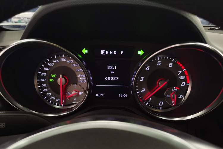 Used Mercedes-Benz SLK-Class 2011 SLK 200 Fashion Model
