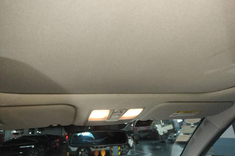 Used Hyundai ix25 2015 2.0L Automatic Two-Wheel Drive Intelligent GLS