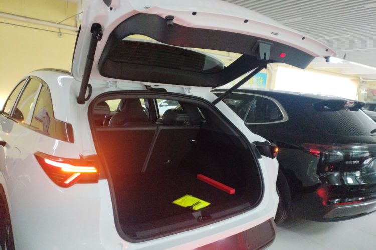 Used ARCFOX Alpha T5 2025 520 PRO Trunk