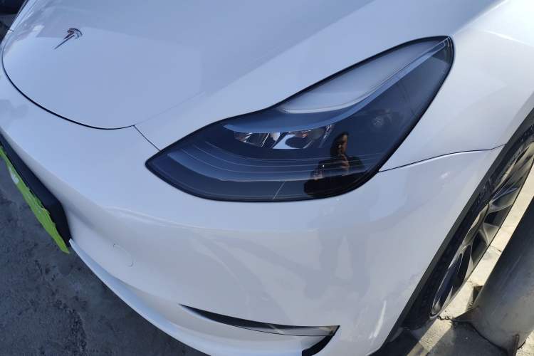 Used Tesla Model Y 2023 Long-Range All-Wheel-Drive Version
