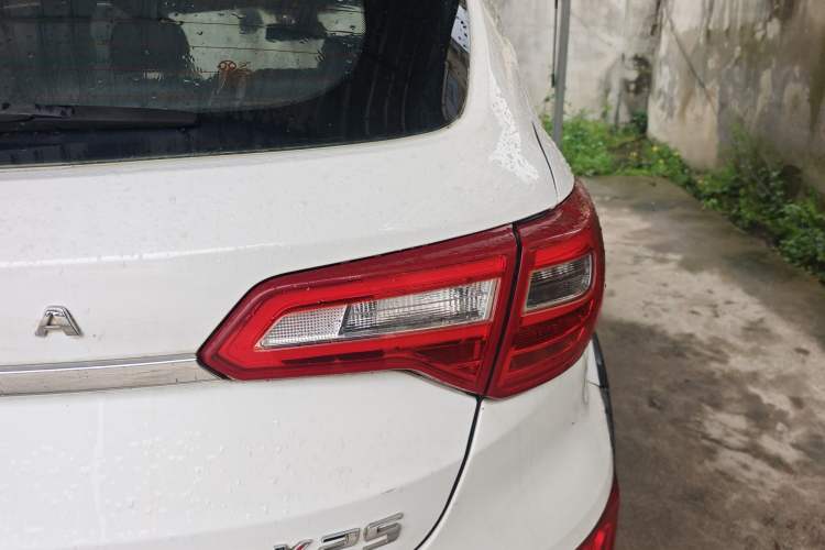 Used BAIC Senova X25 2015 1.5L Automatic Elite Model
