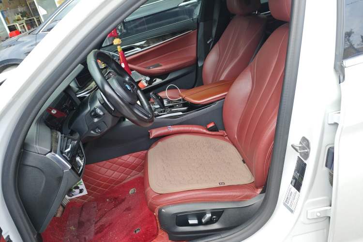 Used BMW 5 Series 2020 530Li Leading Model M Sport Package Left Front Seat