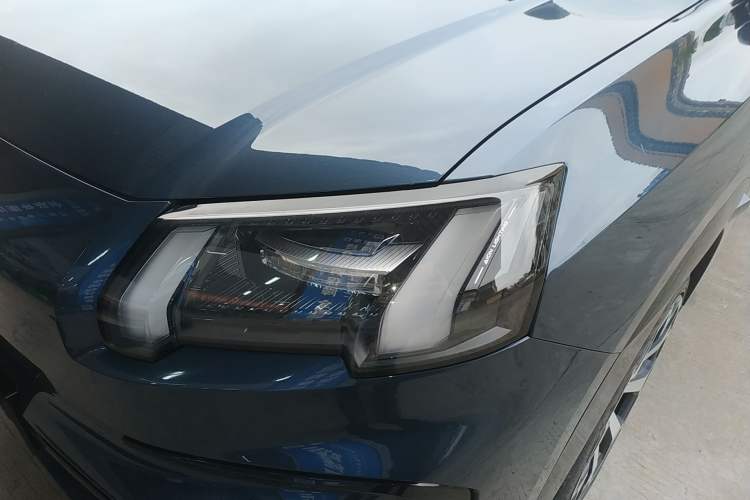 Used AION V 2024 Aion Tyrannosaurus 650 LiDAR Edition