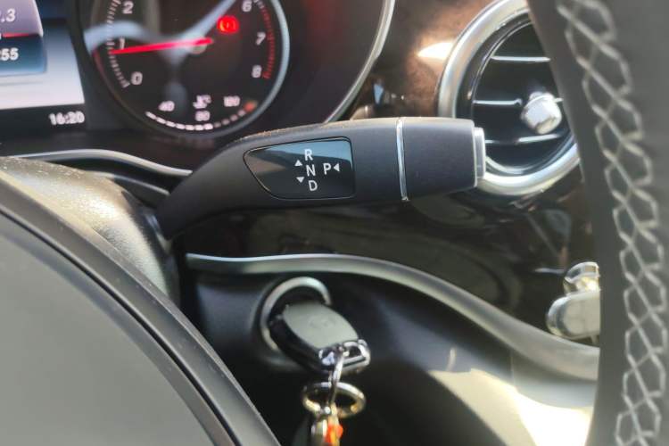 Used Mercedes-Benz V-Class 2018 V 260 Prestige Edition China VI
