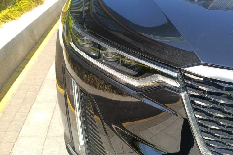 Used Cadillac XT6 2021 2.0T 6-Seater Two-Wheel Drive Luxury Version
