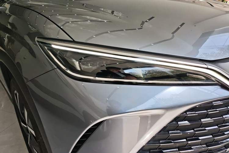 Used BYD Song L DM-i 2025 Intelligent Driving Version 160 km Excellence Edition Right Front Headlight