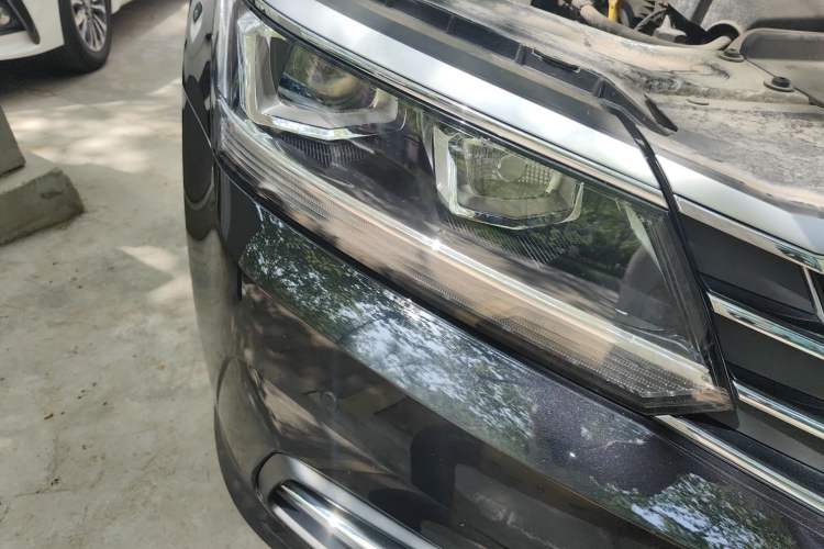 Used Volkswagen Passat 2017 330TSI DSG Luxury Edition Right Front Headlight