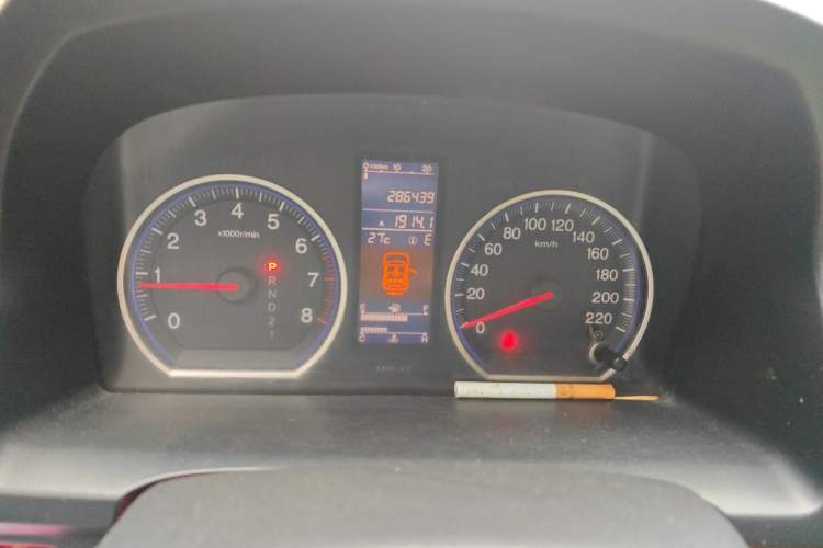 Used Honda CR-V 2010 2.4L automatic four-wheel drive luxury version Instrument Cluster