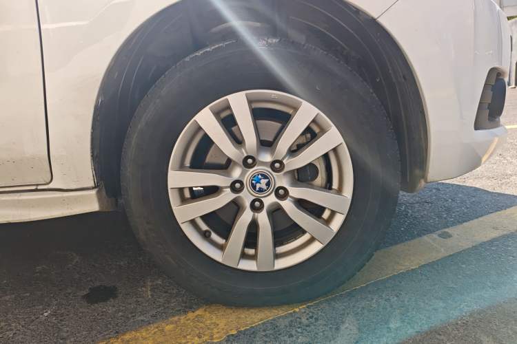 Used Venucia T70 2016 2.0L CVT Smart Choice Edition
