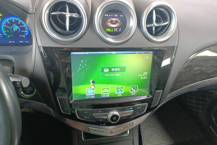 Used BYD Tang New Energy 2015 2.0T Four-Wheel-Drive Flagship Model
