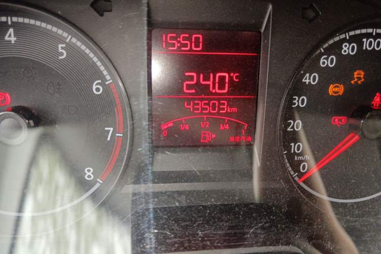 Used Volkswagen Santana 2019 1.5L Manual Fashion Edition China VI Standard Odometer Close Up