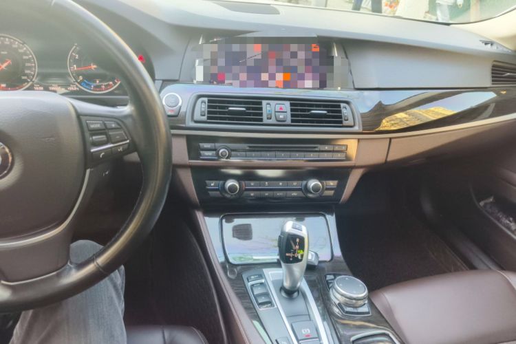 Used BMW 5 Series 2014 525Li Luxury Design Package
