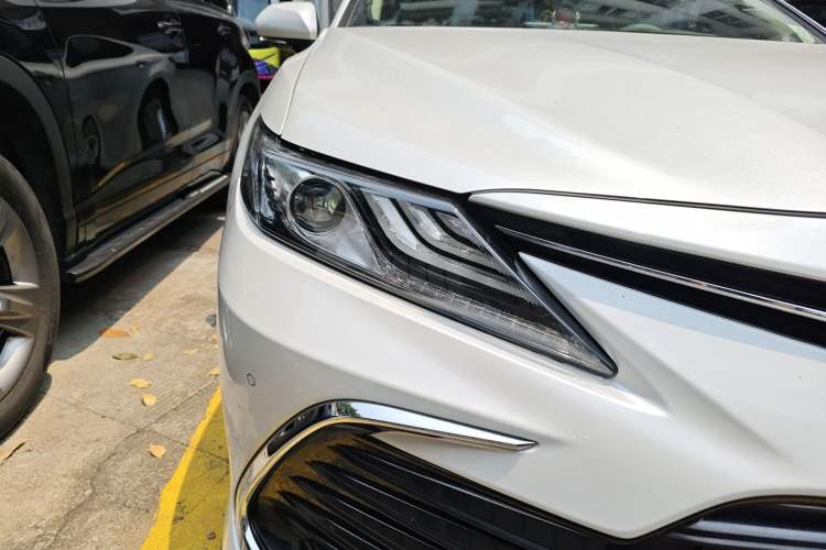 Used Toyota Camry 2021 2.0G Luxury Edition Right Front Headlight