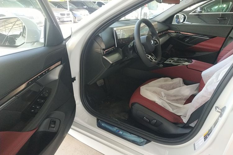 Used BMW i5 2025 eDrive 35L M Sport Package