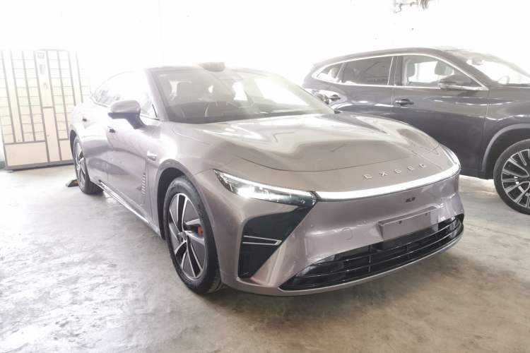 Used EXEED Star Era ES 2025 Extended-Range Max Urban Assisted Driving
