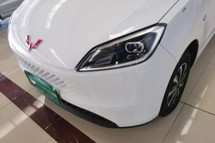 Used Wuling Hongguang New Energy 2025 Extended-Range Hybrid 50 km Standard Version