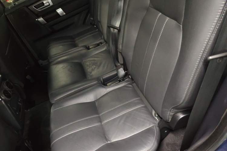 Used Land Rover Discovery 2016 3.0 SC Obsidian Black Heritage Edition SE
