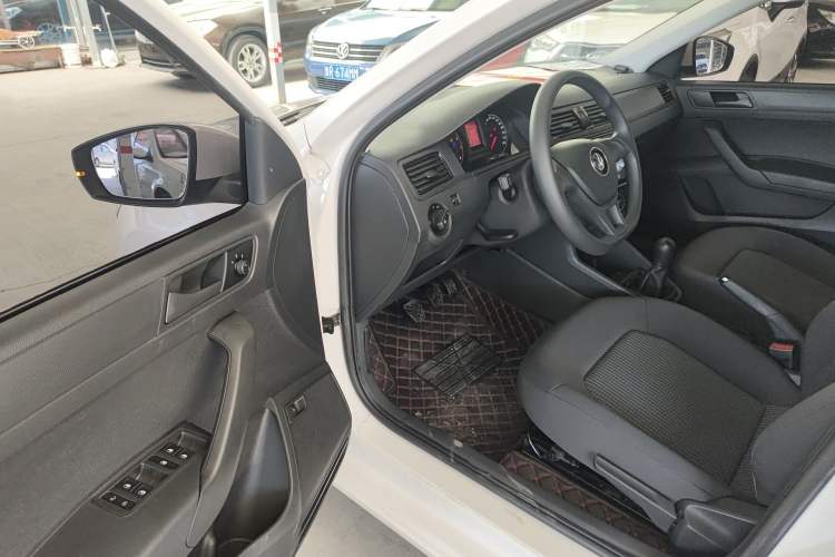 Used Volkswagen Santana 2019 1.5L Manual Fashion Edition China VI Standard
