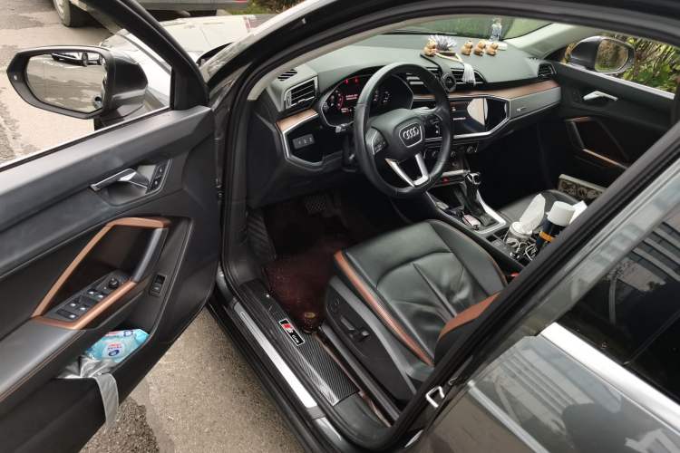 Used Audi Q3 2020 35 TFSI Fashionable and Elegant Model Driver Seat