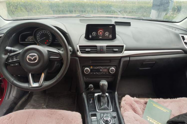 Used Mazda Mazda 3 Axela 2017 Sedan 1.5L Automatic Luxury Model Emission Standard China V
