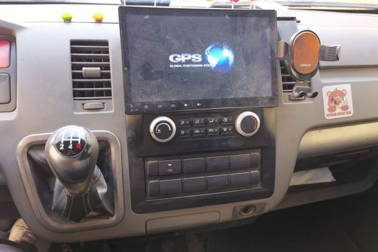 Used Foton Scenic G7 2016 2.0L Commercial Version Long Wheelbase High Roof – 4Q20M Audio And AC Panel