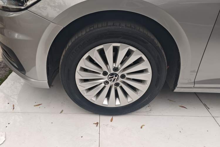 Used Volkswagen Lavida 2019 1.5L Automatic Comfort Edition China VI Standard Left Front Wheel Hub