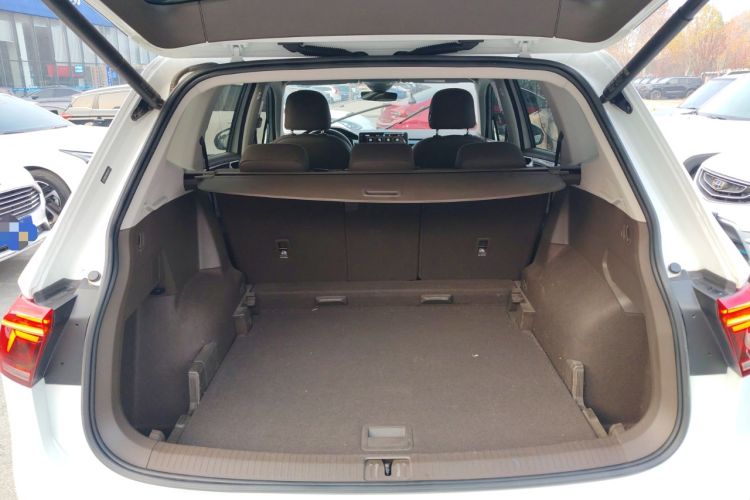 Used Volkswagen Tiguan L 2023 330TSI Automatic Two-Wheel Drive R-Line Enjoyment Edition